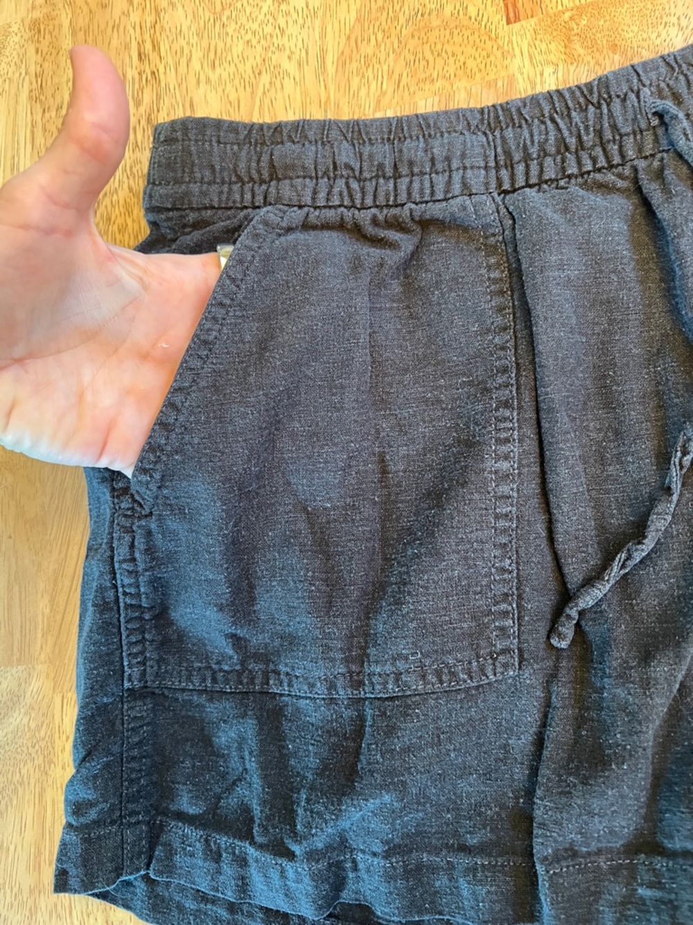 J. Crew Linen/Viscose Blend Drawstring Black Shorts Size Medium - Picture 6 of 12